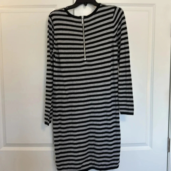 Michael Kors Sweater Dress Striped Black/Gray Long Sleeve Back Zip Size Medium - Picture 4 of 7